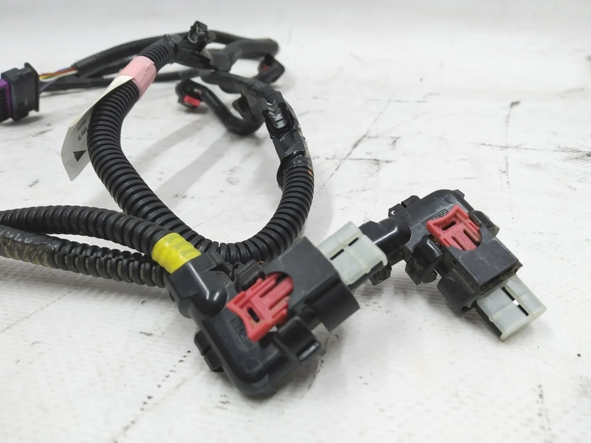 2 Електропроводка бампера заднього (6 парктроніків) Tesla model 3 1067959-00-E