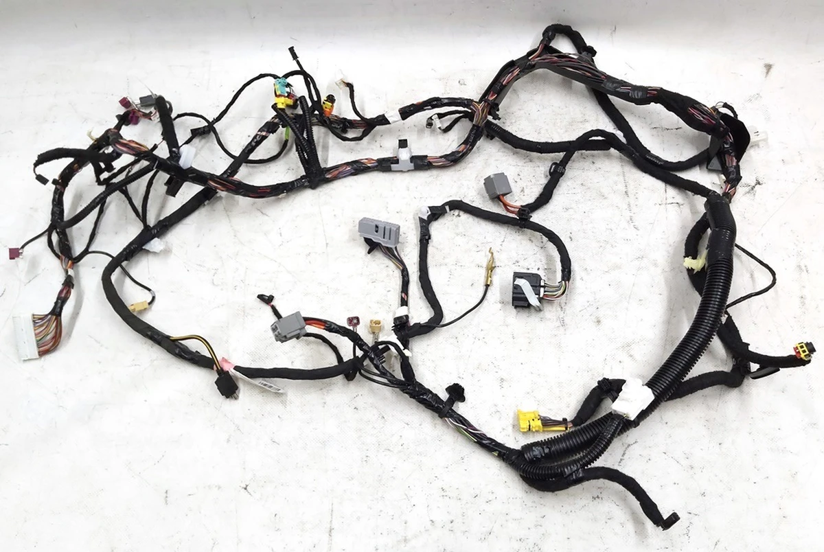 1 Електропроводка інструментальної панелі (торпедо) PREMIUM RWD Tesla model 3 1067960-00-F