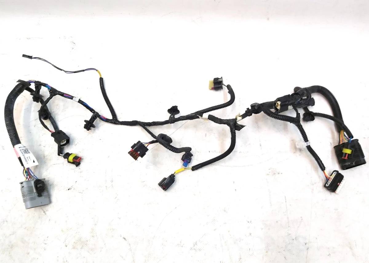 6 ASY,HARN,FEM with traces of oxidation Tesla model 3 1067961-00-E