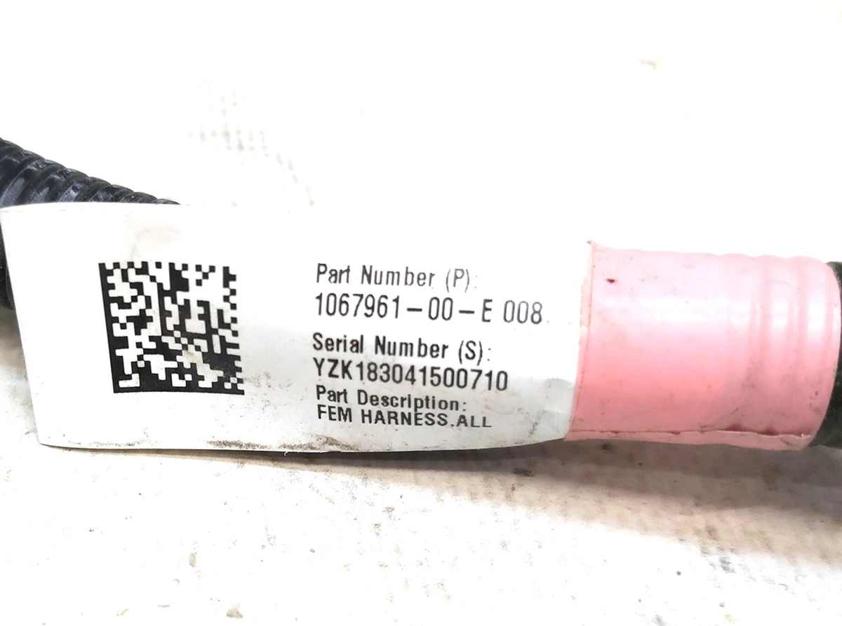 6 ASY,HARN,FEM with traces of oxidation Tesla model 3 1067961-00-E