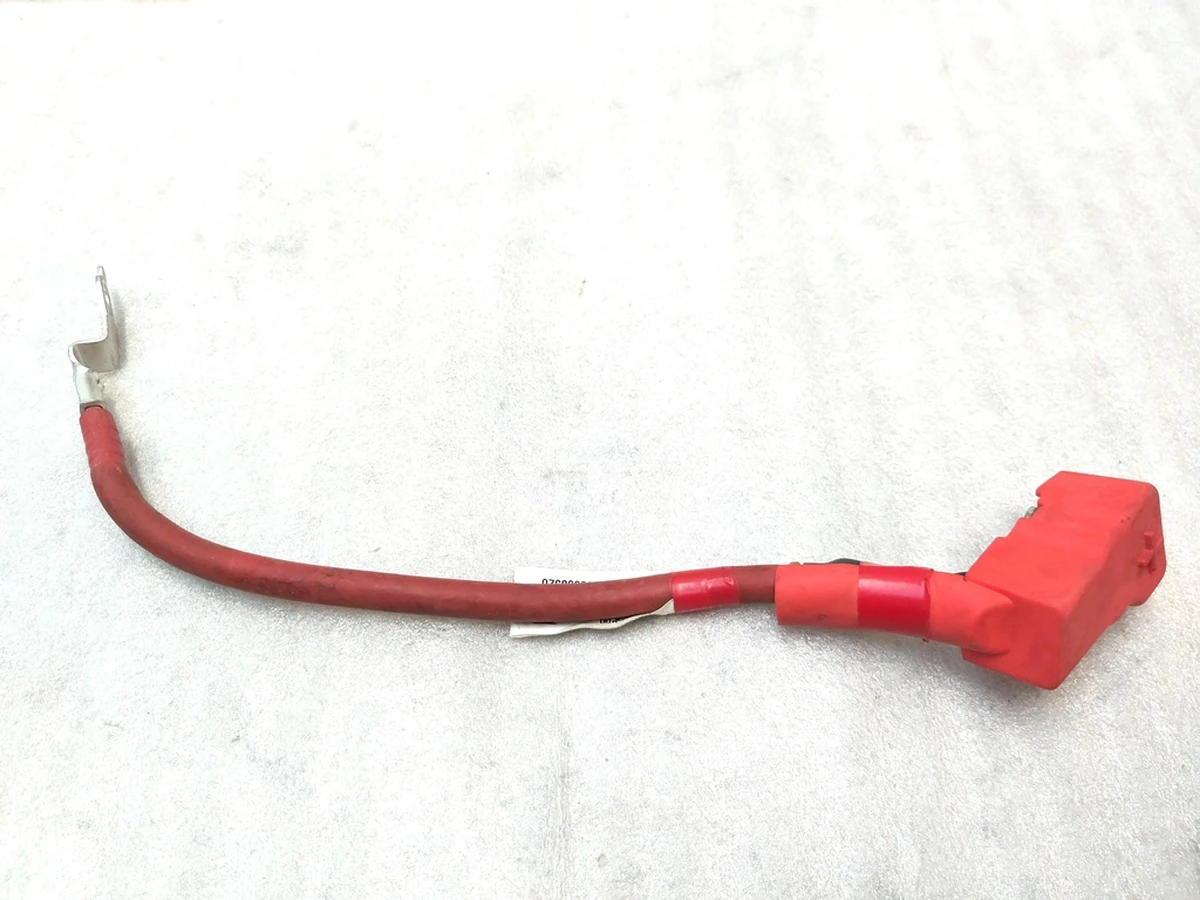 11 Кабель АКБ "плюс" із ізолятором Tesla model 3 1532350-00-A