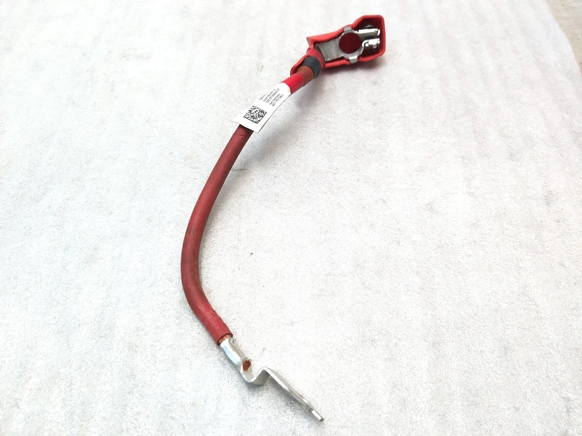 11 Кабель АКБ "плюс" із ізолятором Tesla model 3 1532350-00-A