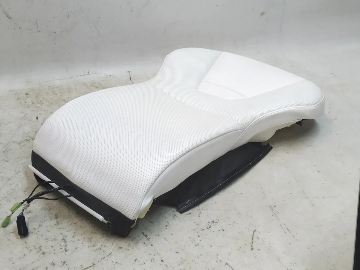 1 NORTH AMERICA - 1ST row seat assembly - left hand drive - LEFT HAND - LUXURY - WHITE (oxidation) Tesla Model S REST, Model X 1074785-04-E