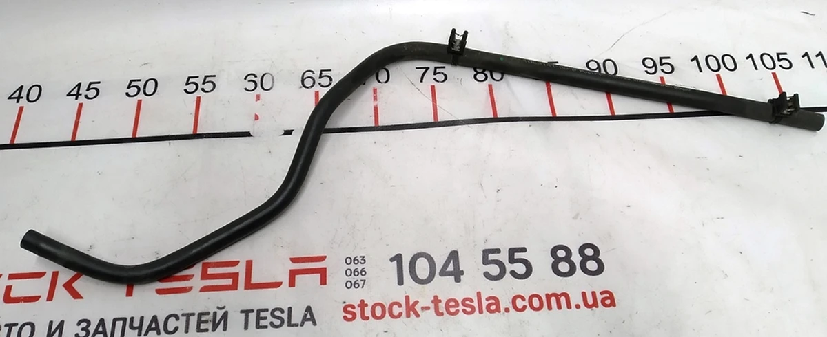 Вторичная трубка диффузора воздухозаборника под фильтр (правая) Tesla model S REST 1068141-00-B