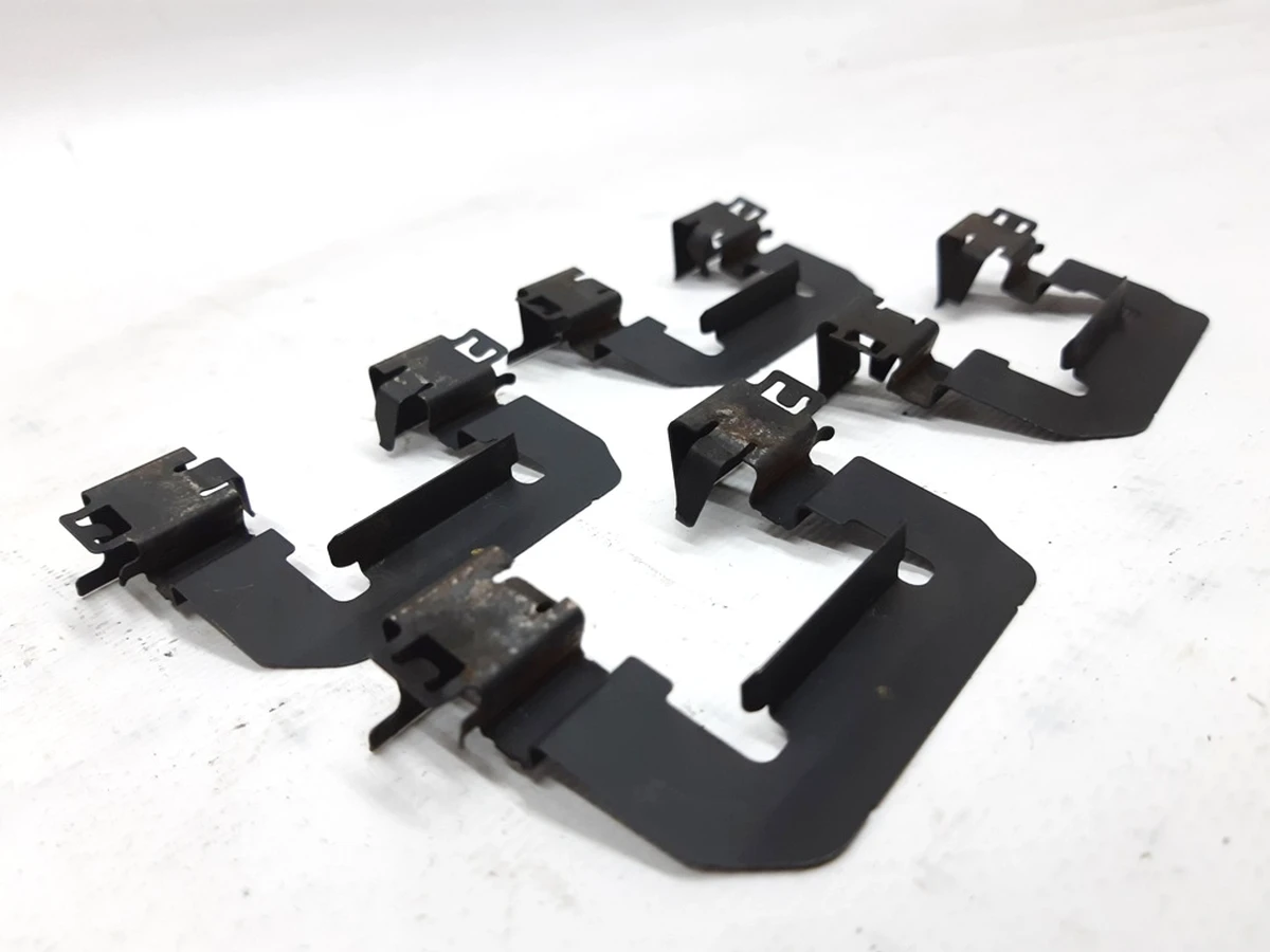 3 Пружины колодок тормозных задних (комплект 4 штуки) Tesla model S, model S REST 1068331-00-B