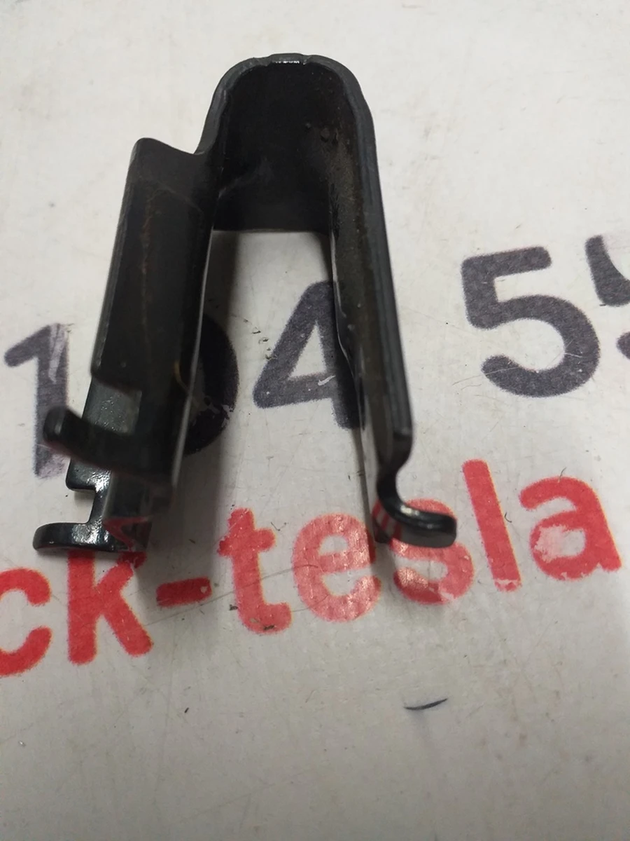 29 Кронштейн насоса системи охолодження FWD ISO 32* Tesla model X, S REST