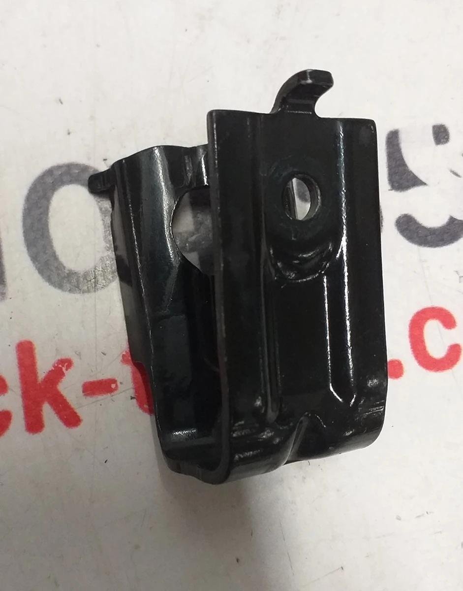 29 Кронштейн насоса системи охолодження FWD ISO 32* Tesla model X, S REST