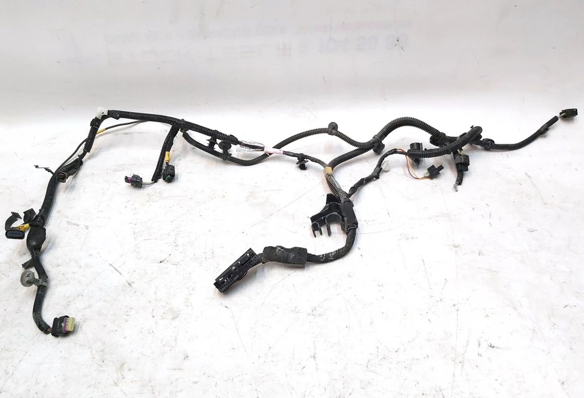 1 Електропроводка батареї 12V зі слідами окиснення Tesla model 3 1068767-00-G