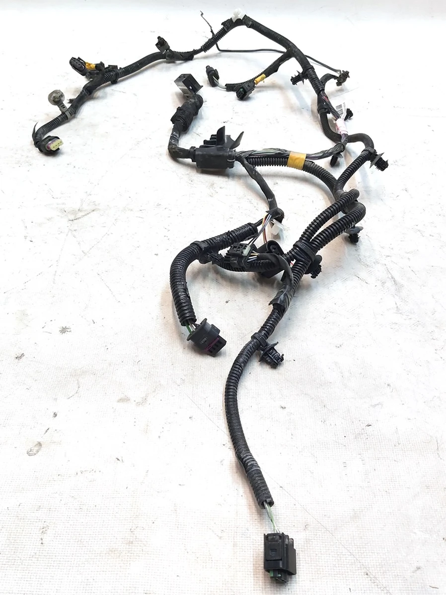 1 Електропроводка батареї 12V зі слідами окиснення Tesla model 3 1068767-00-G