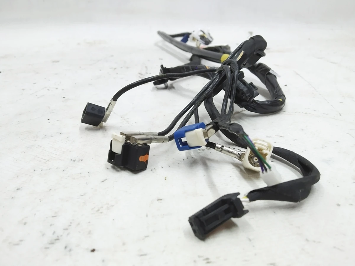 1 Електропроводка камери і GPS модуля лобового скла Tesla model 3 1068787-00-E