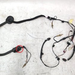 5 LAMP ASSEMBLY - CENTER HIGH MOUNT STOP LIGHT Tesla model X 1034340-00-D