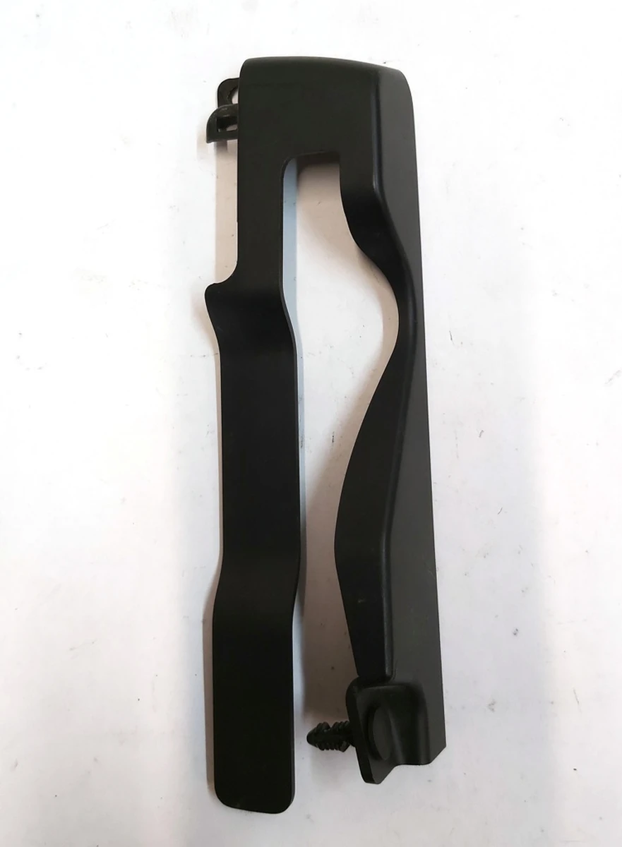 22 Накладка декоративна салазок сидіння водія нижня права задня Tesla Model X 1066633-00-A