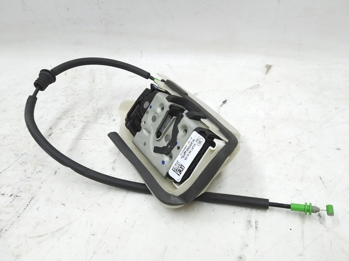 1 M3 FR RH LATCH Tesla model 3 1068963-00-M