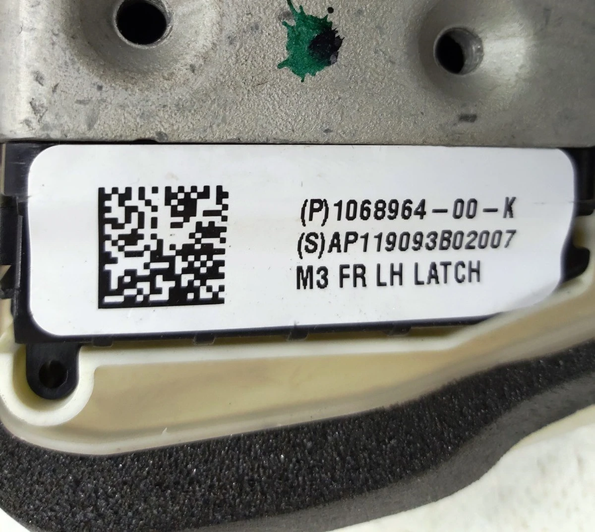 1 Front left door lock assy with cable Tesla Model 3 1068964-00-M