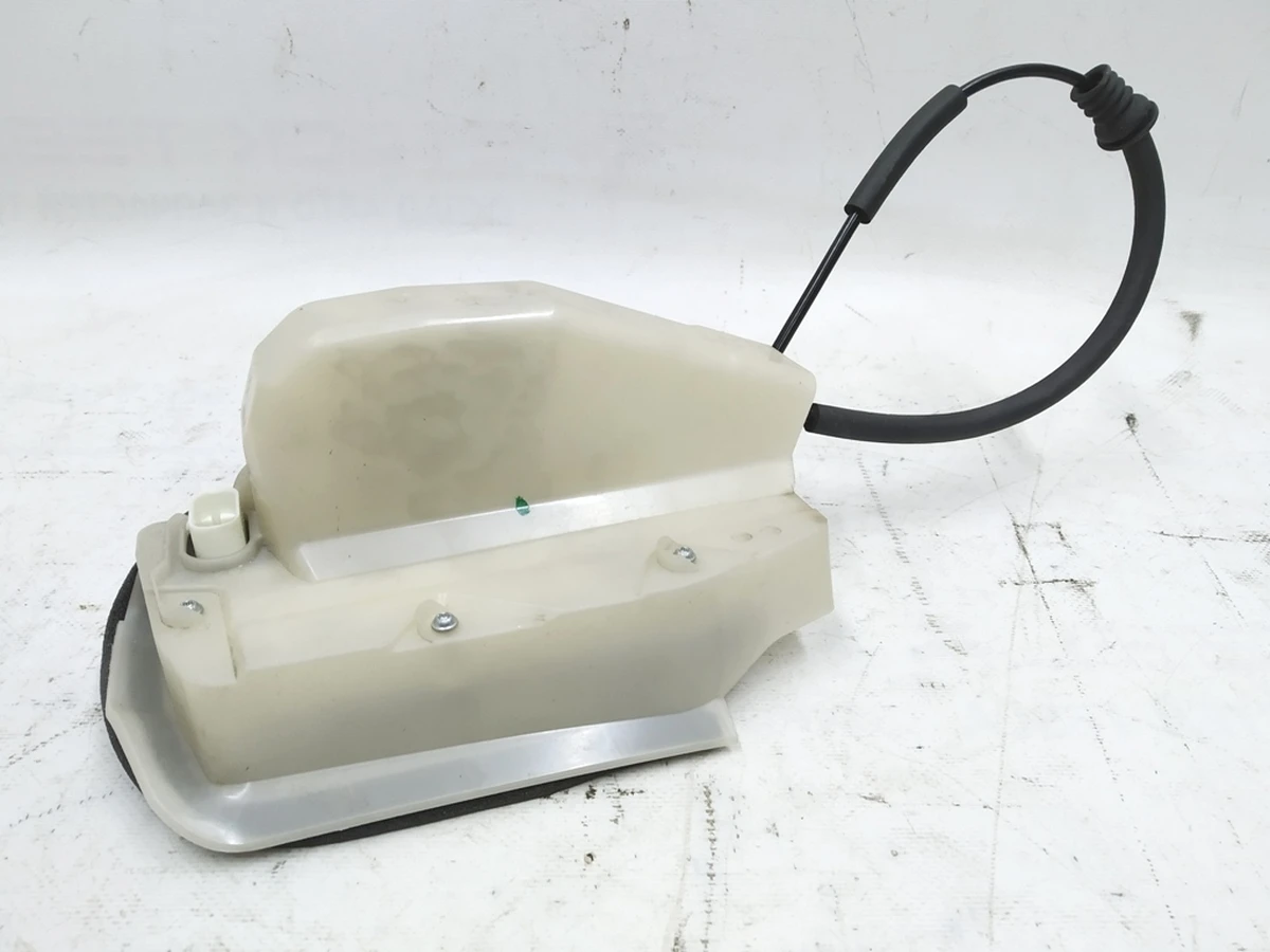 1 Замок дверей задніх правих Tesla model 3 1068969-00-M