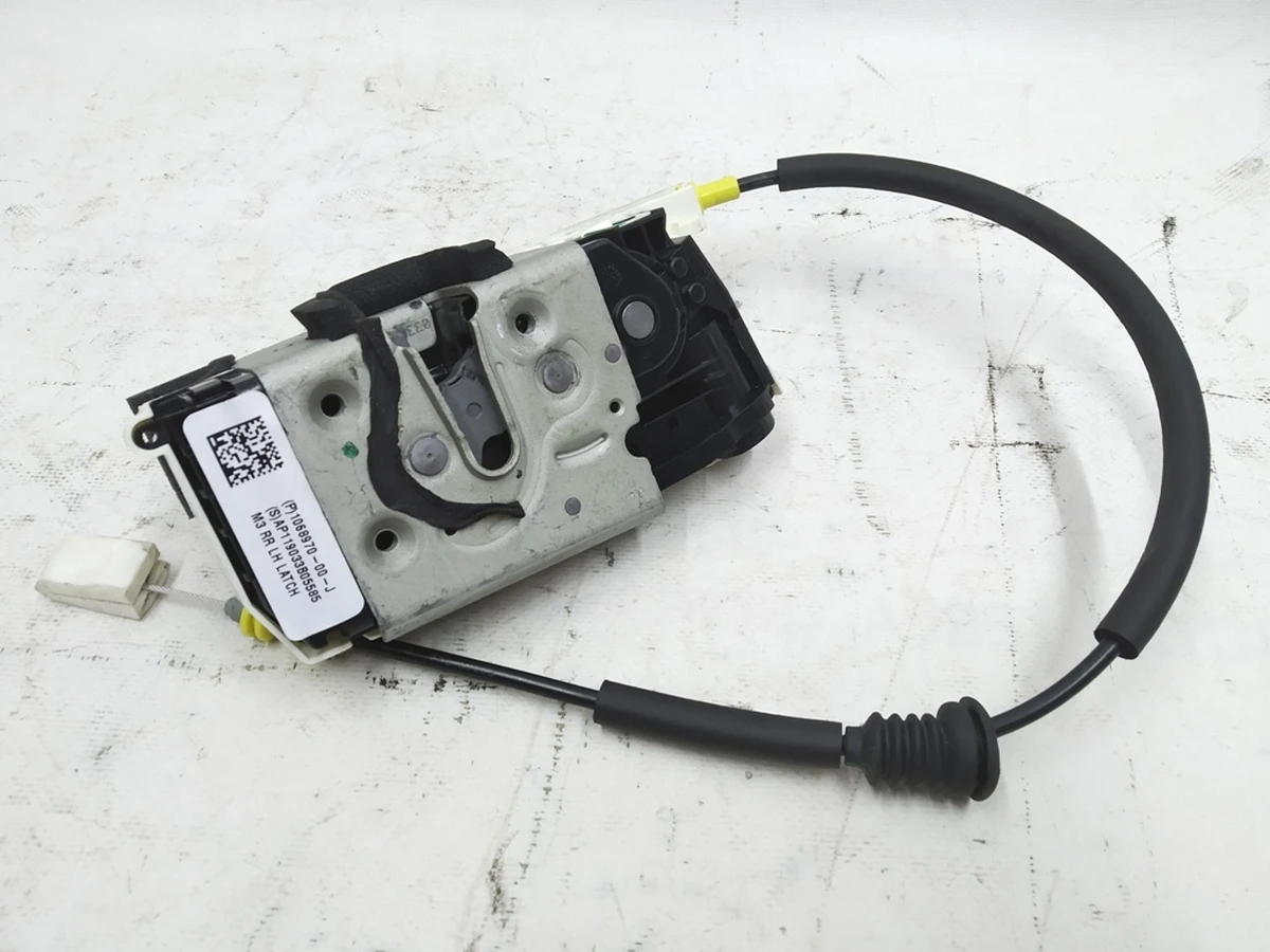 1 Замок двери задней левой Tesla model 3 1068970-00-M