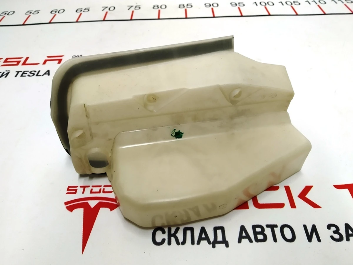 Door lock cover rear left Tesla model 3 1068970-00-M