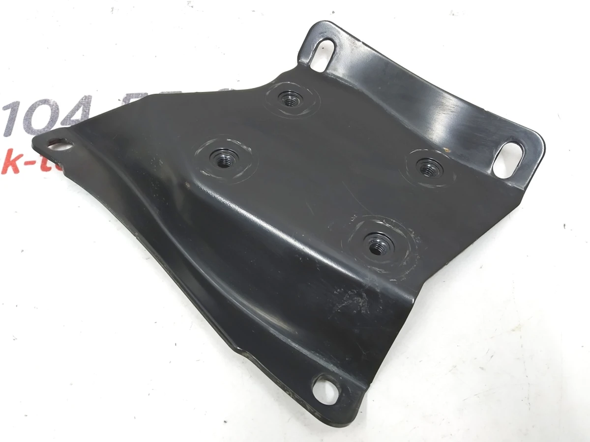 12 Кронштейн компрессора кондиционера нижний Tesla model S REST 1068997-00-C