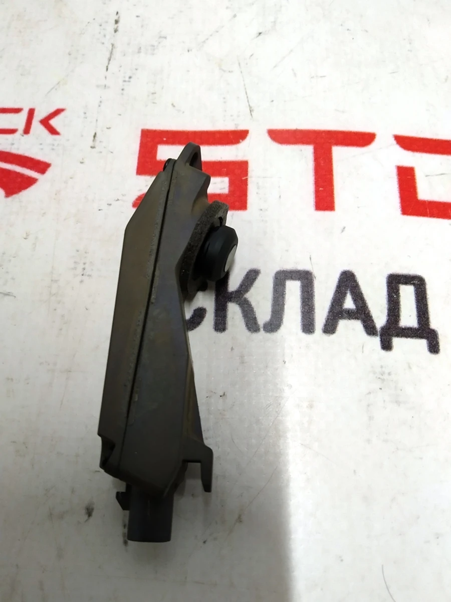 1 Камера стійки-B зовнішня Model S REST, Model X 1069104-00-D