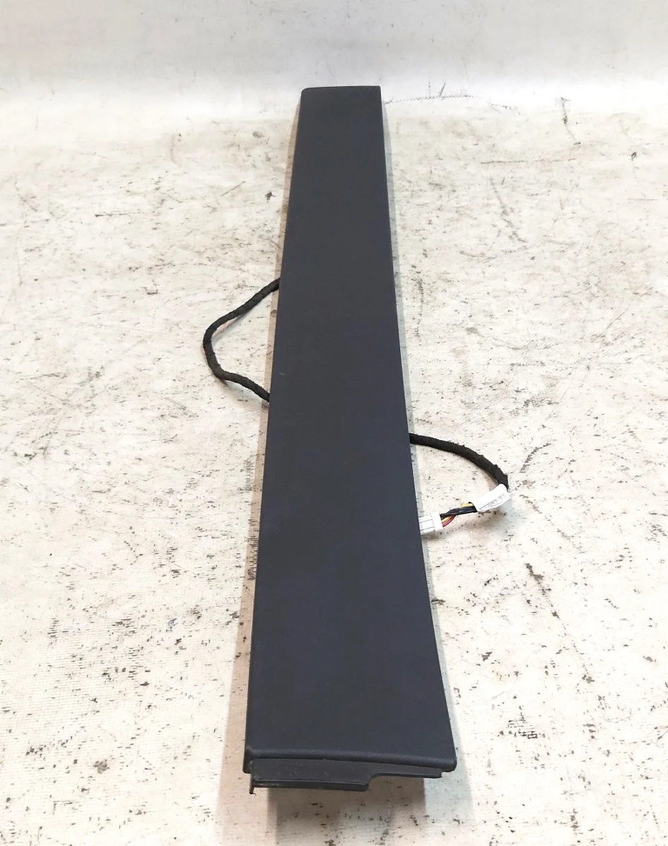 3 Накладка двери задней левой наружная нижняя с датчиком Tesla model X 1097663-00-B 1063444-00-B 1067553-00-B