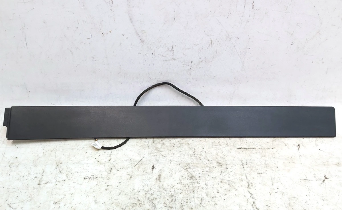 3 Накладка двери задней левой наружная нижняя с датчиком Tesla model X 1097663-00-B 1063444-00-B 1067553-00-B