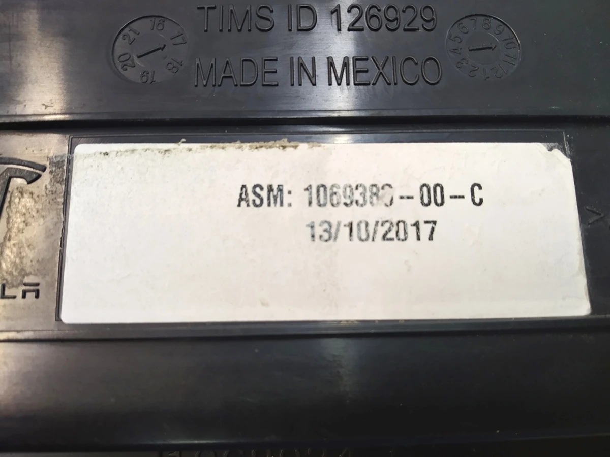 21 ASY,AIR EXT SHROUD,MX Tesla Model X 1069383-00-C