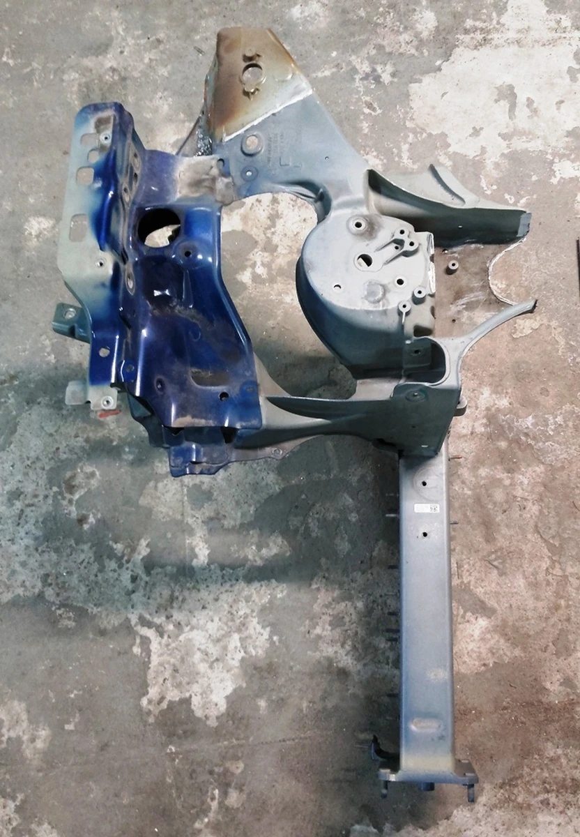 3 Чверть передні праві стакан в зборі з лонжероном і полицею крила Tesla model X 1069416-S0-E