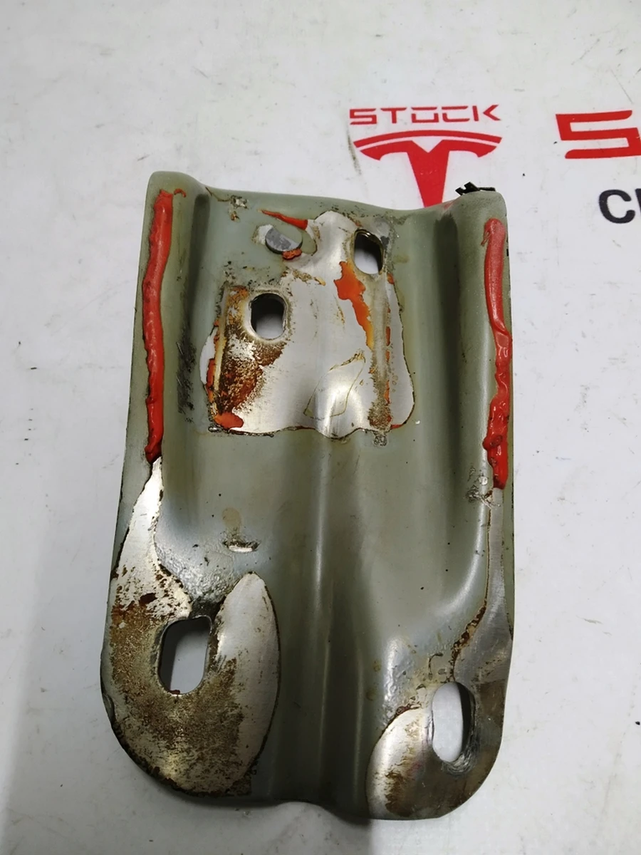 14 Quarter front left connector-mounting the glass to the side member Tesla model X 1069425-S0-A