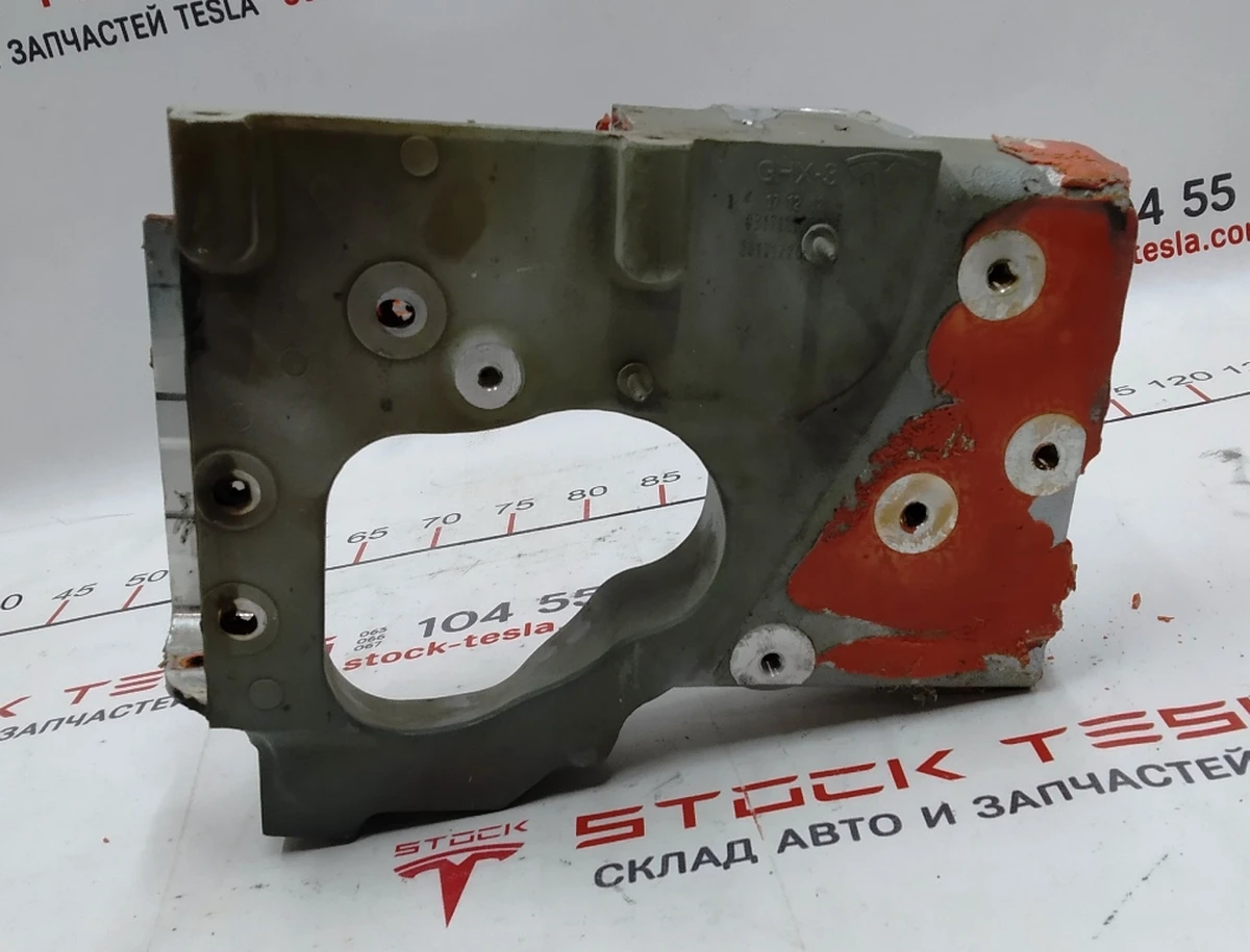 13 Чверть передня права проставка лонжерона під піввісь Tesla model X 1069431-S0-C