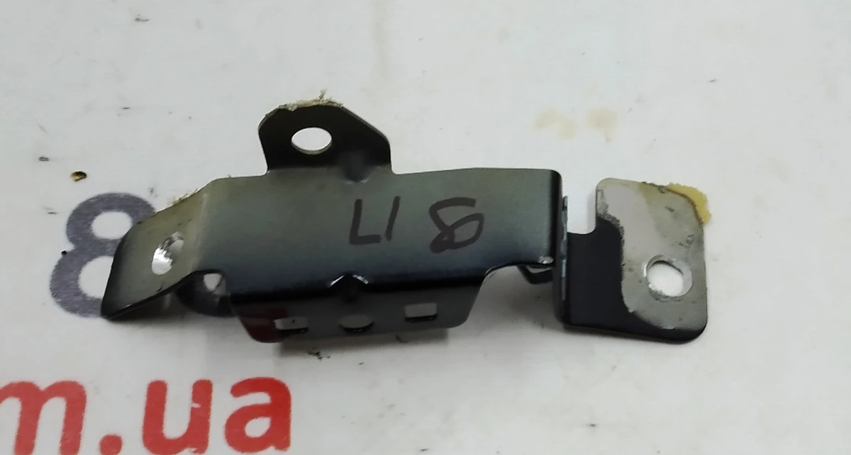 4 Bracket for fastening the body panel of the roof (panels) of the racks A / B, right rear upper Tesla model X 1069436-S0-A