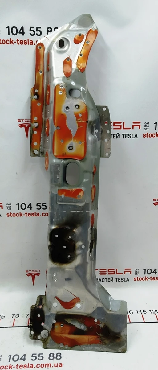 7 Чверть передня ліва панель стійки A середня частина в зборі з кронштейнами кріплення петель дверей Tesla moldel X 1069449-S0-A