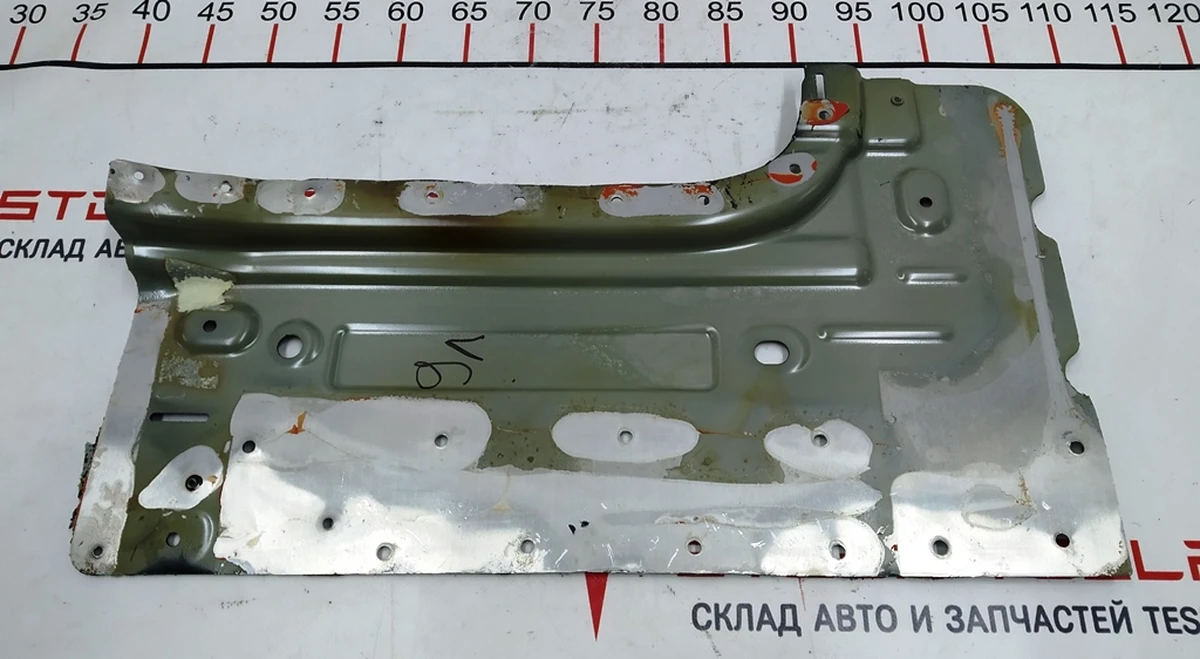 Roof body panel (panel) of the central jumper (between B-pillars) left Tesla model X 1069457-S0-C
