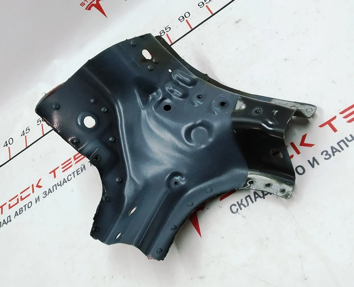 14 Кузовная панель правой стойки B (средней) верхняя Tesla model X 1069458-S0-C