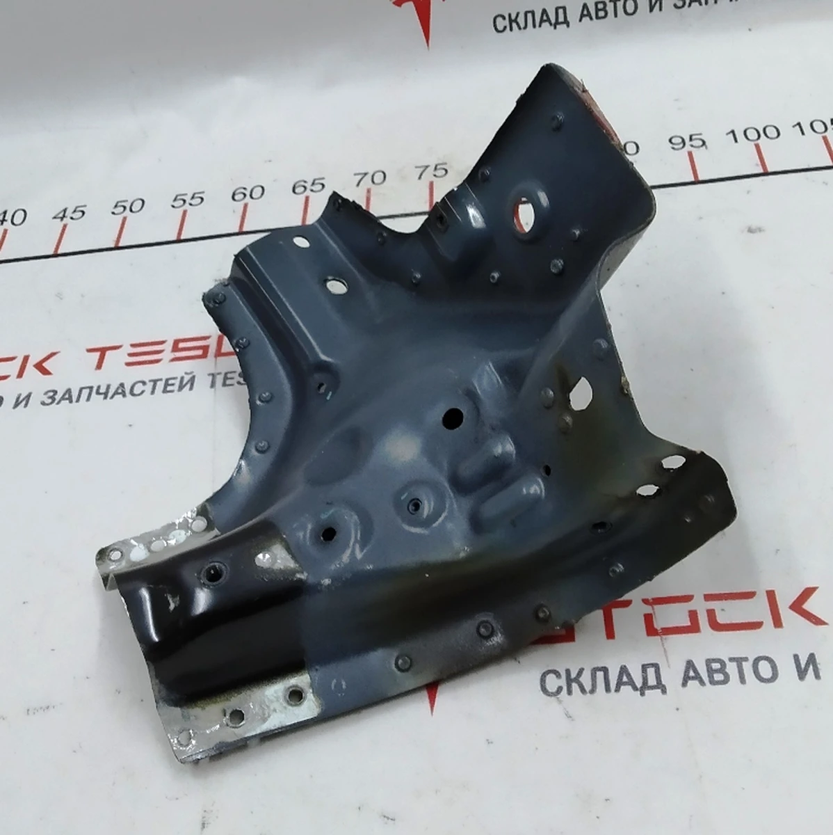 14 Кузовная панель правой стойки B (средней) верхняя Tesla model X 1069458-S0-C