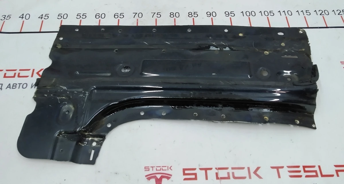 Кузовная панель крыши (филенка) центральной перемычки (между стоек B) правая Tesla model X 1069458-S0-C