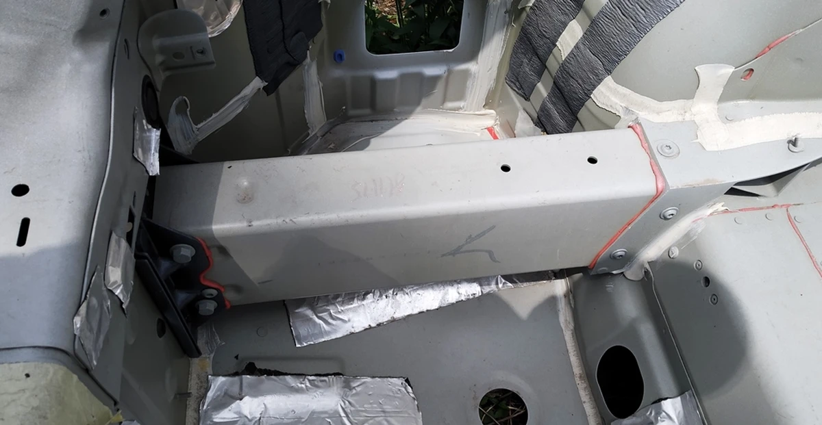 5 Четверть задняя левая лонжерон Tesla model X 1069499-S0-C