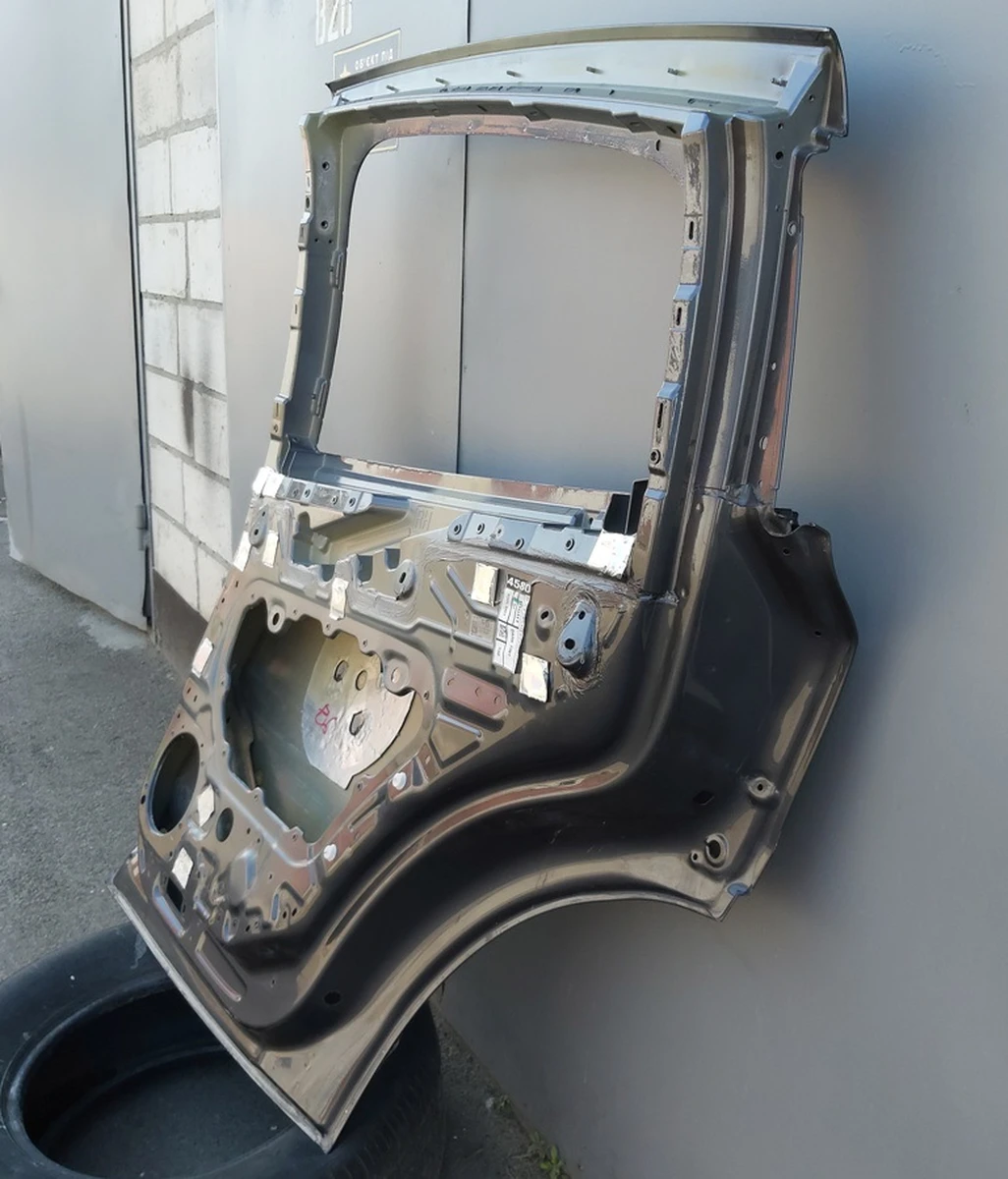 Двері задні праві (метал) PMNG Tesla model X 1069538-12-A