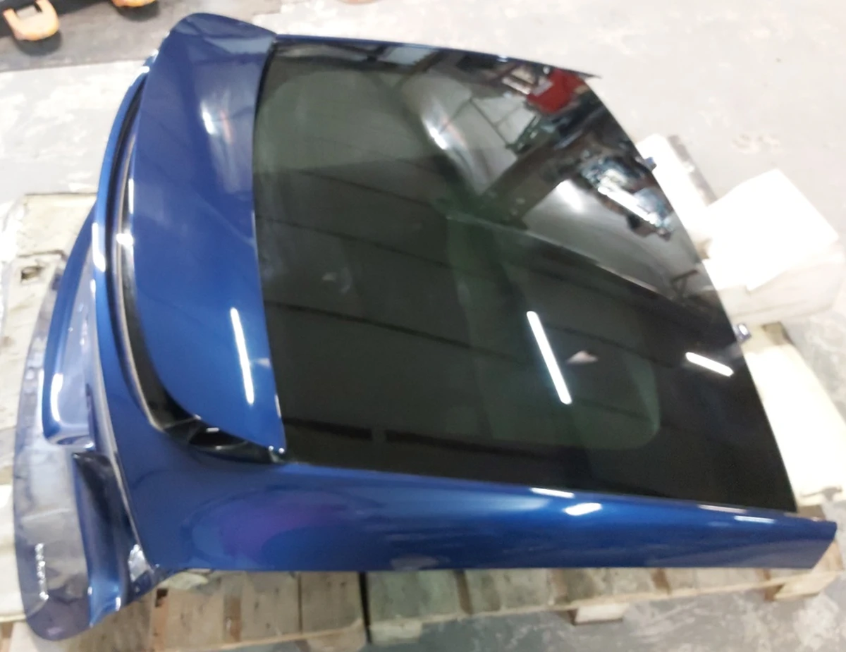 10 Кришка багажника (ляда) PPSB зі склом, спойлером, петлями, емблемами Tesla model X 1069546-E0-A