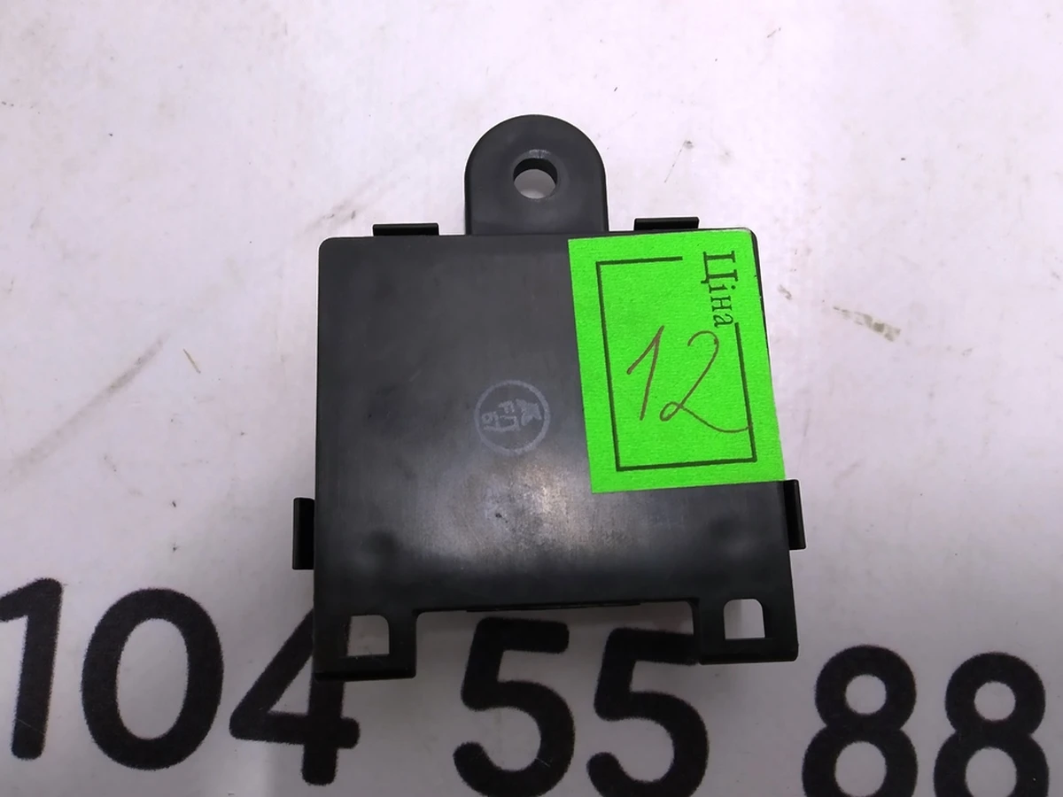 22 Блок контролю ручки дверей передньої правої 3.0 CTLR Tesla model S, model S REST 1069651-00-D