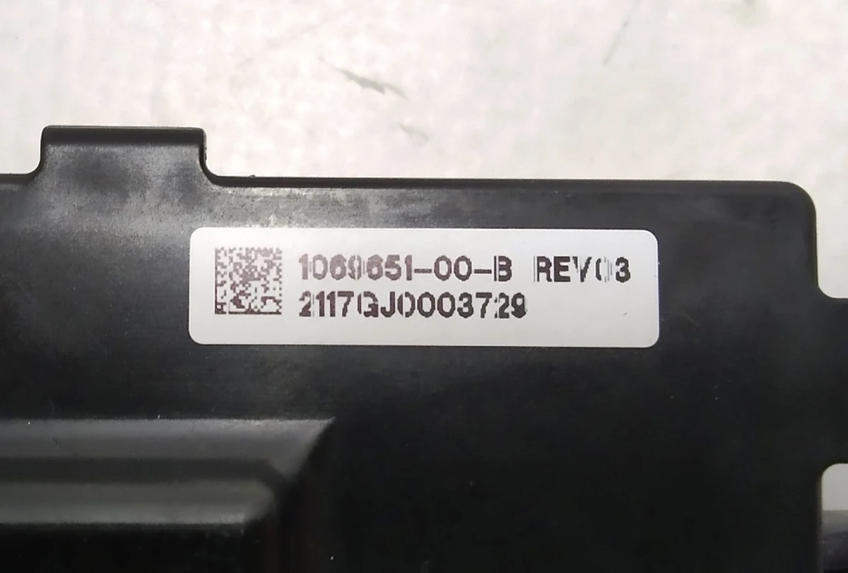 22 Блок контролю ручки дверей задньої лівої 3.0 CTLR Tesla model S, model S REST 1069651-00-D