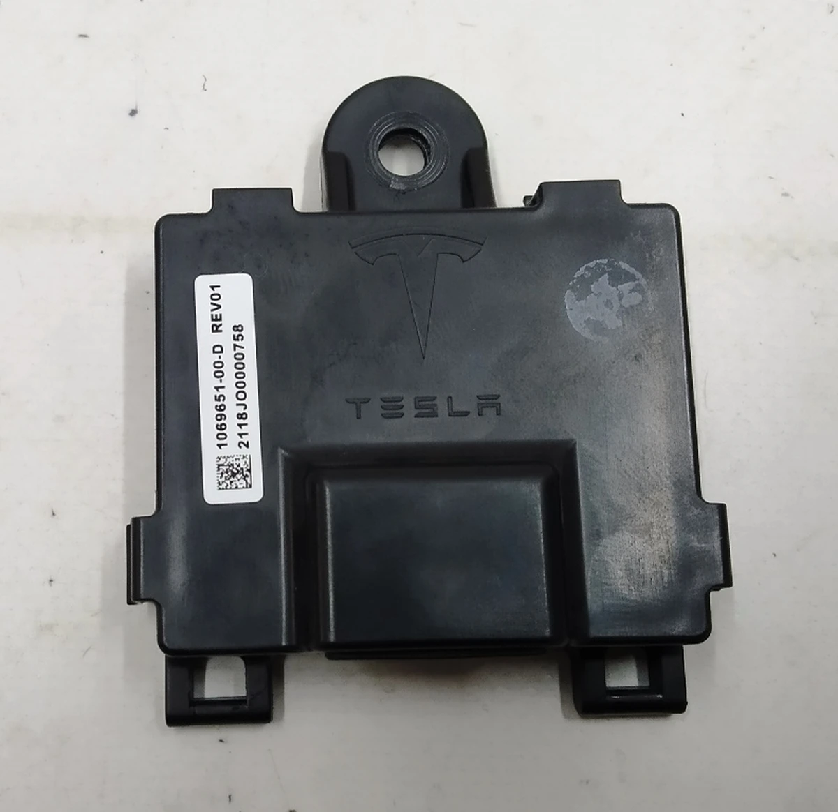 22 Блок контроля ручки двери задней правой 3.0 CTLR Tesla model S, model S REST 1069651-00-D