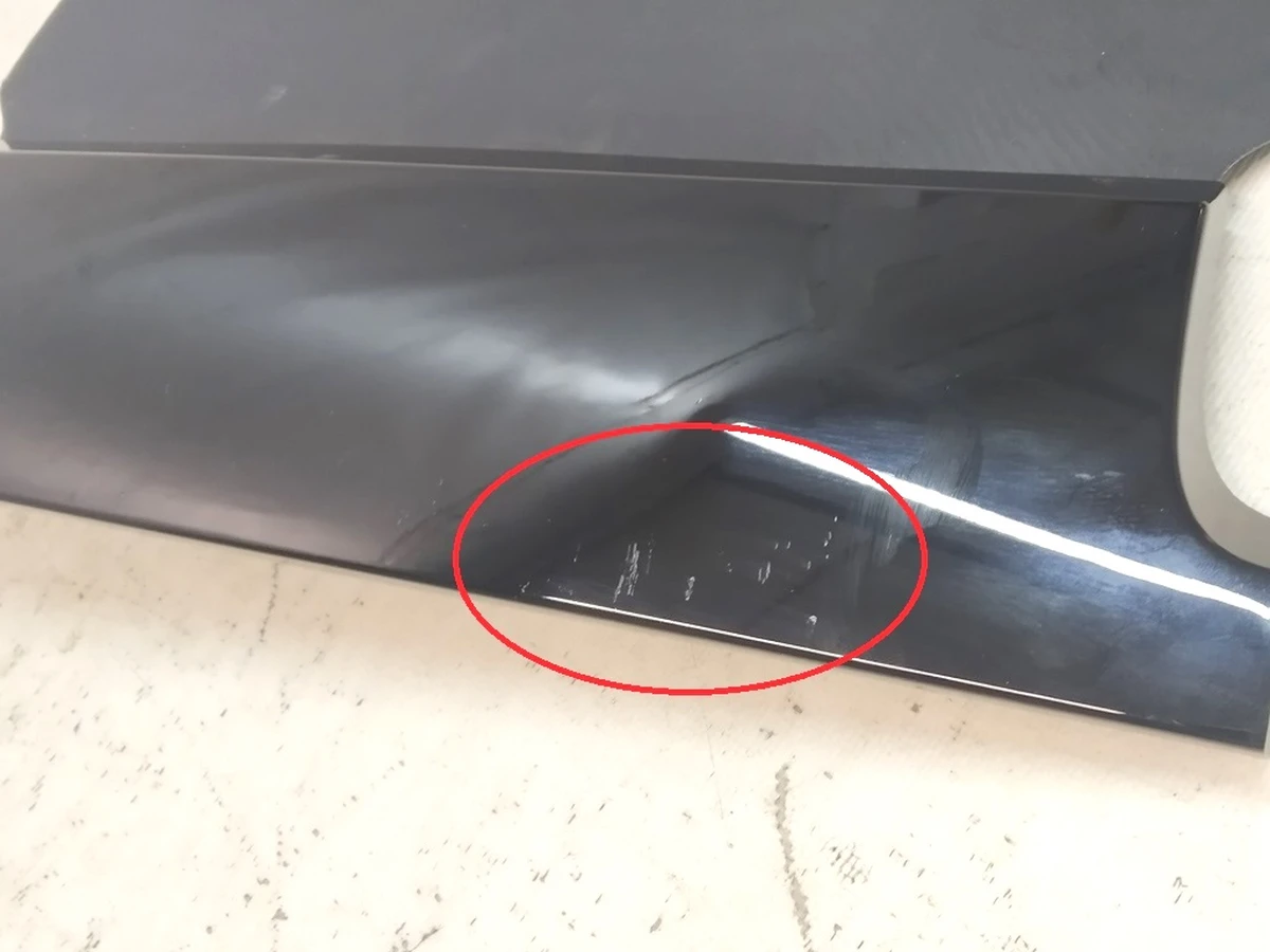 12 1st row seat front cover - HI gloss used Tesla Model S REST, Model X 1066592-00-A