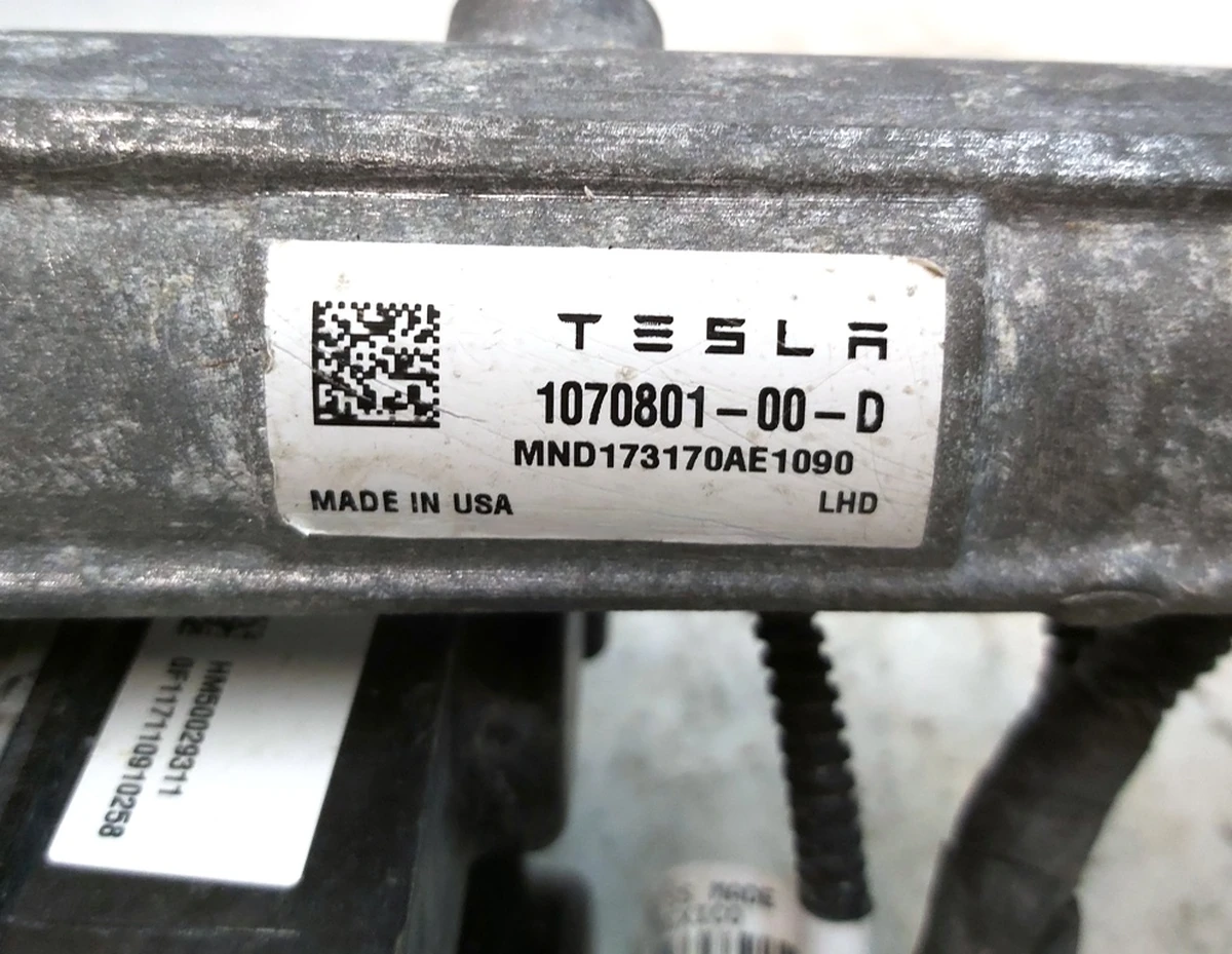 1 Рейка рулевая GEN3 с окислением контактов Tesla model X 1070801-00-E