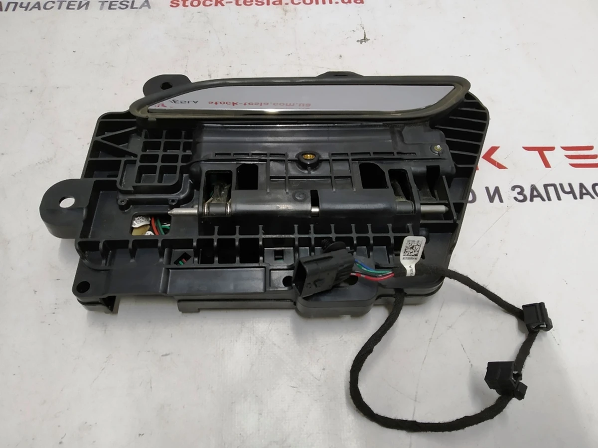 5 Механизм ручки наружной передней задней левой в сборе GEN 2 Tesla model S REST 1100299-S0-A