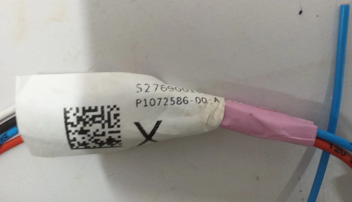 6 Адаптер стопсигналу для причепа (проводка) Tesla model X 1072586-00-A