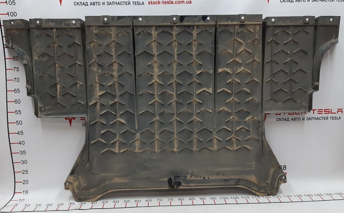 1 Защита днища задняя с повреждением Tesla model X 1072635-99-B