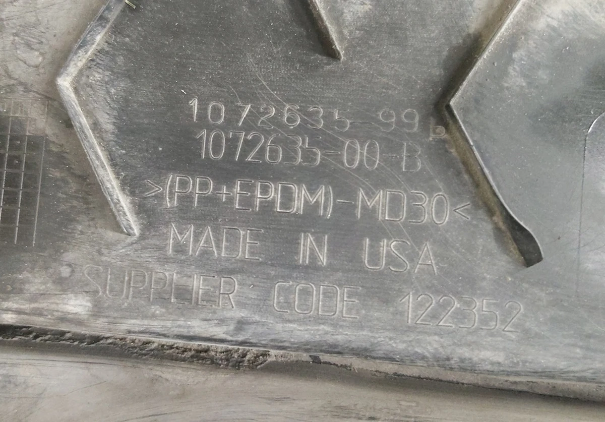 1 AERO SHIELD, MID Tesla model X 1072635-00-B