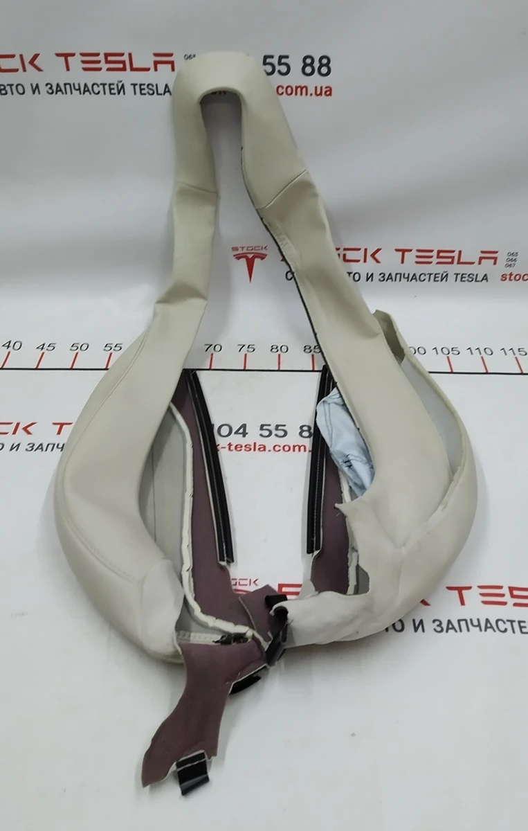 1 Обшивка бічної підтримки і кантика верхній частині пас. сид. PUR CRM (з пошкодженим) {MX_MSR} 9876524-03-A