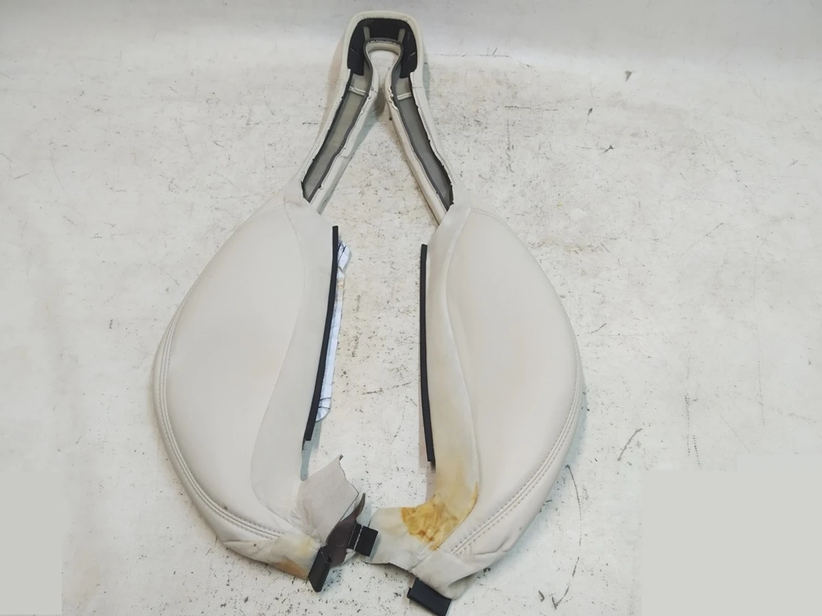 1 Обшивка бічної підтримки і кантика верхній частині пас. сид. PUR CRM (з пошкодженим) {MX_MSR} 9876524-03-A