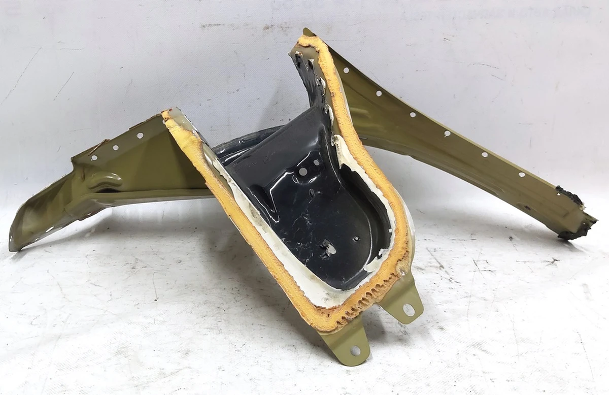 19 Кузовная панель правой стойки C нижняя в сборе (часть крыла) Tesla model X 1073168-S0-B